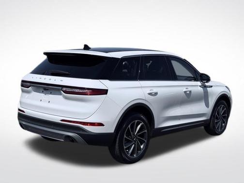 White Metallic 2023 Lincoln Corsair Standard