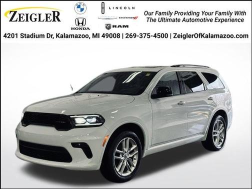 White Knuckle Clearcoat 2023 Dodge Durango GT
