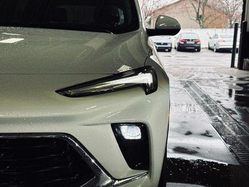 Summit White 2024 Buick Encore GX Preferred