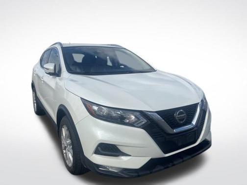 2022 Nissan Rogue Sport SV