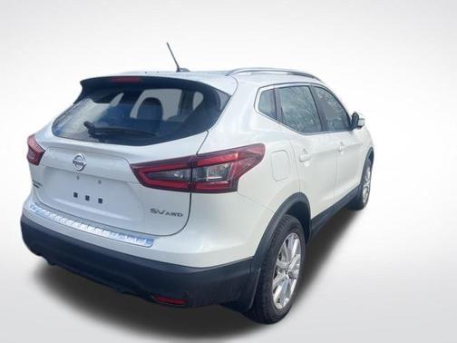 2022 Nissan Rogue Sport SV