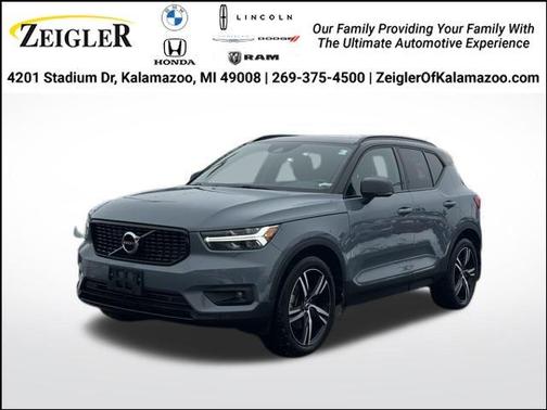 2020 Volvo XC40 T5 R-Design