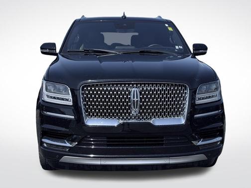 Black Metallic 2019 Lincoln Navigator L Reserve
