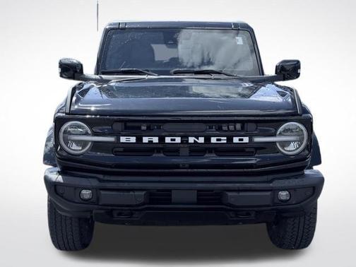 Shadow Black 2023 Ford Bronco Outer Banks