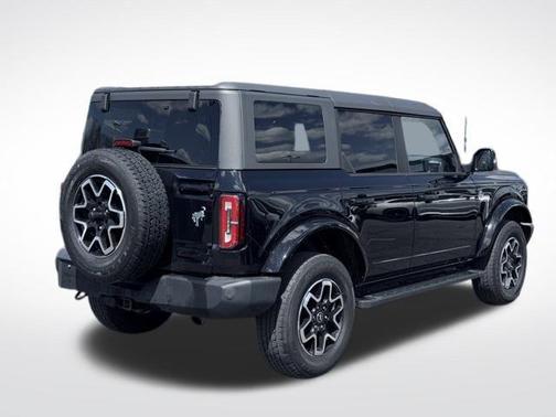 Shadow Black 2023 Ford Bronco Outer Banks