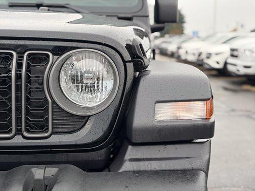 Black Clearcoat 2026 Jeep Wrangler Sport