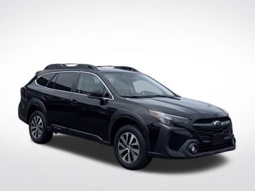 Crystal Black Silica 2024 Subaru Outback Premium