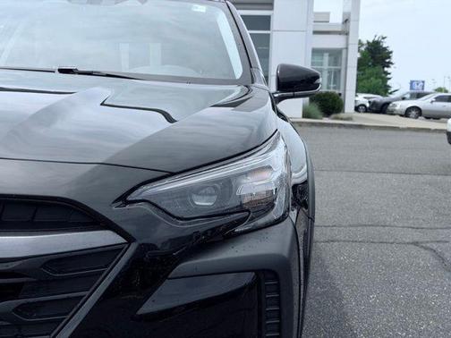 Crystal Black Silica 2024 Subaru Outback Premium