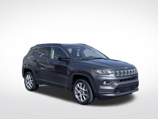 Granite Crystal Clearcoat Metallic 2022 Jeep Compass Latitude Lux