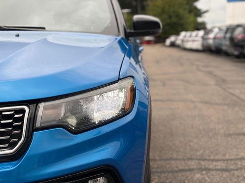Hydro Blue Pearlcoat 2025 Jeep Compass Limited