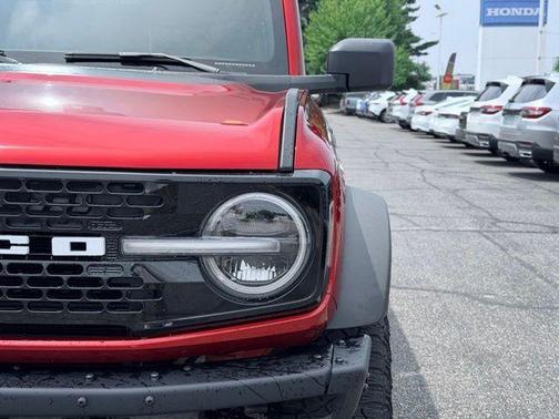Hot Pepper Red Metallic Tinted Clearcoat 2023 Ford Bronco Wildtrak
