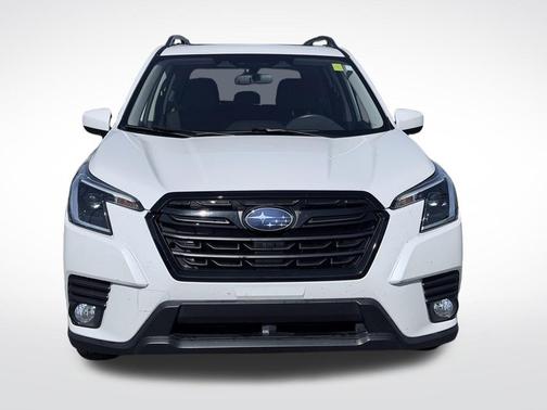Crystal White Pearl 2023 Subaru Forester Premium
