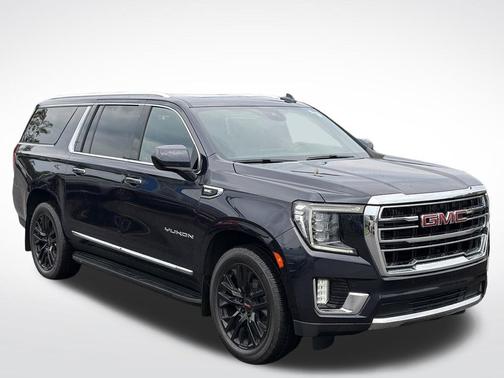 Midnight Blue Metallic 2023 GMC Yukon XL SLT