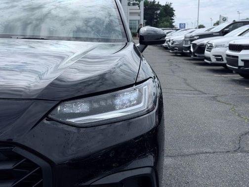 Crystal Black Pearl 2024 Honda HR-V Sport