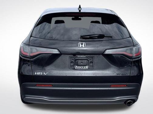 Crystal Black Pearl 2024 Honda HR-V Sport