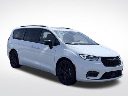 Bright White Clearcoat 2025 Chrysler Pacifica Limited