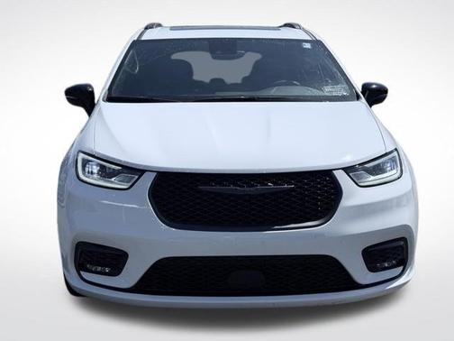 Bright White Clearcoat 2025 Chrysler Pacifica Limited