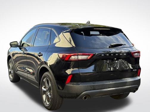 Black Metallic 2025 Ford Escape ST-Line Select