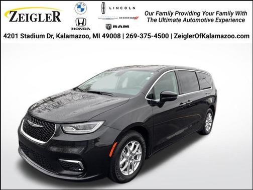 2023 Chrysler Pacifica Touring-L