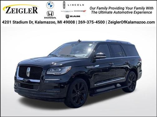 Infinite Black Metallic 2022 Lincoln Navigator Reserve
