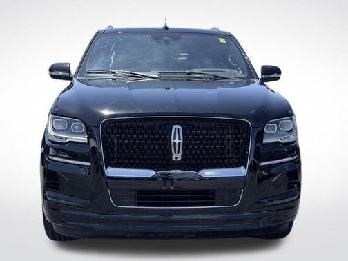 Infinite Black Metallic 2022 Lincoln Navigator Reserve