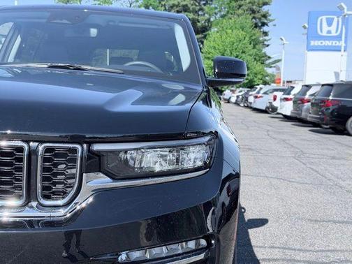 Diamond Black 2023 Jeep Grand Cherokee Limited
