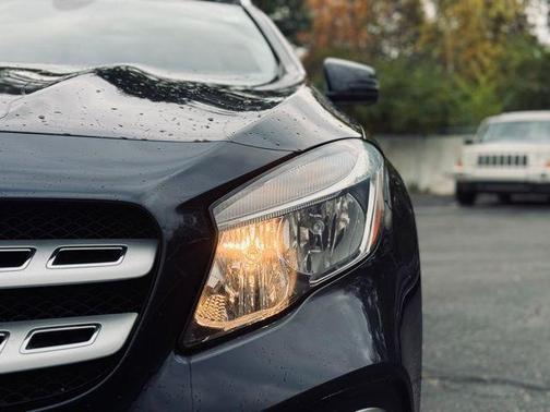 2018 Mercedes-Benz GLA 250 Base 4MATIC