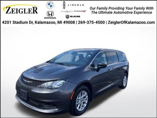 2023 Chrysler Voyager LX