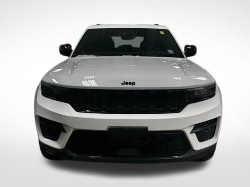 2022 Jeep Grand Cherokee Altitude