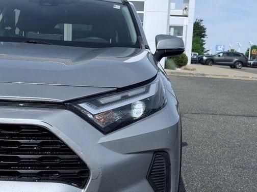 Silver Sky Metallic 2022 Toyota RAV4 Hybrid XLE