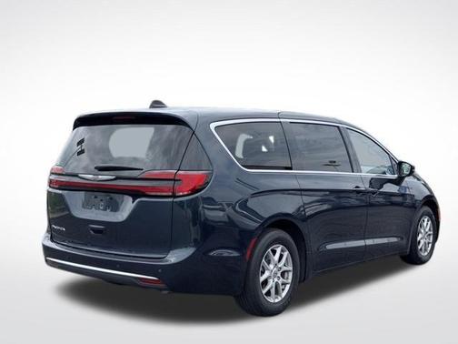 Fathom Blue Pearlcoat 2023 Chrysler Pacifica Touring-L