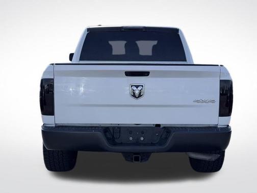 Bright White Clearcoat 2018 RAM 1500 ST