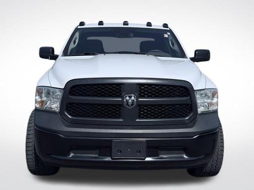 Bright White Clearcoat 2018 RAM 1500 ST