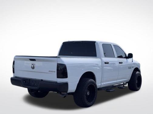 Bright White Clearcoat 2018 RAM 1500 ST