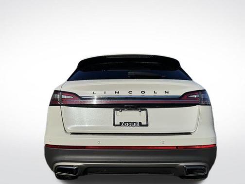 2022 Lincoln Nautilus Black Label