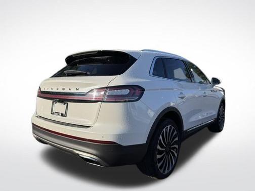 2022 Lincoln Nautilus Black Label