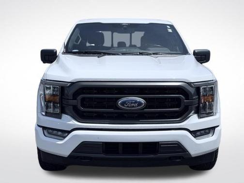 Oxford White 2022 Ford F-150 XLT
