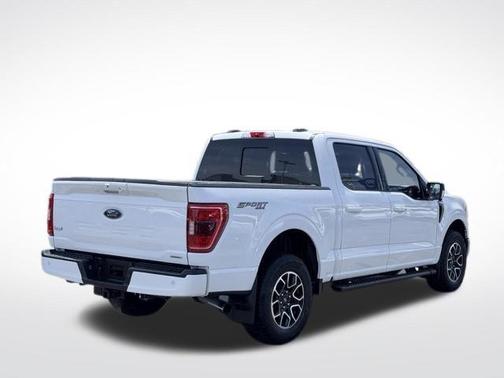 Oxford White 2022 Ford F-150 XLT