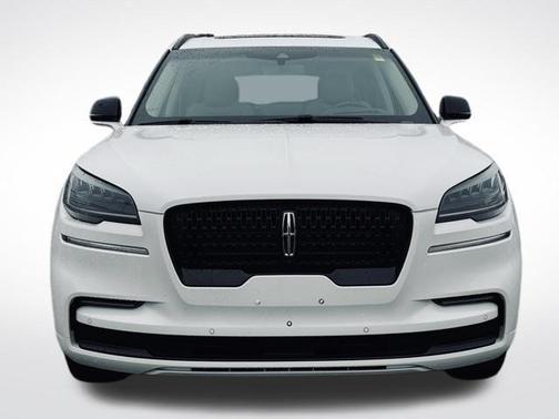 White Metallic 2022 Lincoln Aviator Reserve AWD