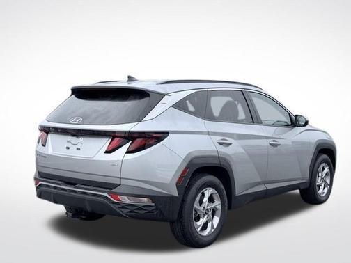 Shimmering Silver 2024 Hyundai TUCSON SEL
