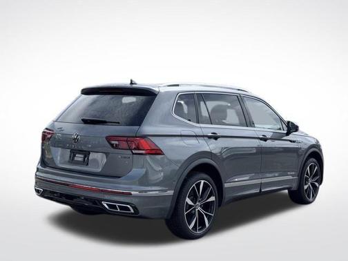 Platinum Gray Metallic 2023 Volkswagen Tiguan 2.0T SEL R-Line