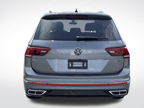 Platinum Gray Metallic 2023 Volkswagen Tiguan 2.0T SEL R-Line