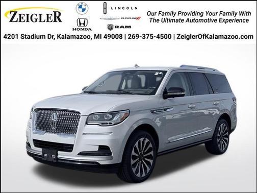 Ceramic Pearl Metallic 2023 Lincoln Navigator Reserve