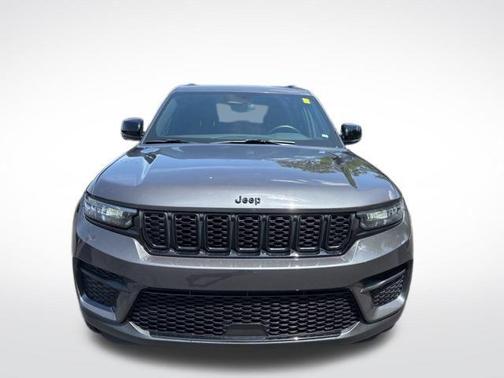 2022 Jeep Grand Cherokee Altitude
