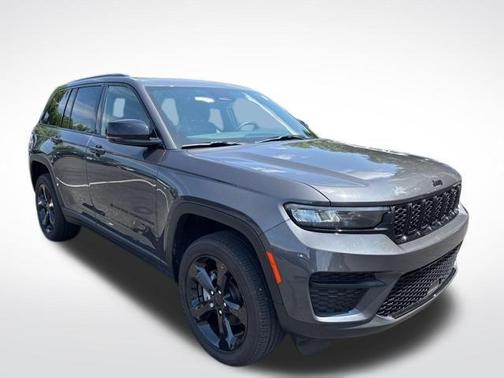 2022 Jeep Grand Cherokee Altitude