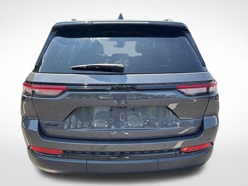2022 Jeep Grand Cherokee Altitude
