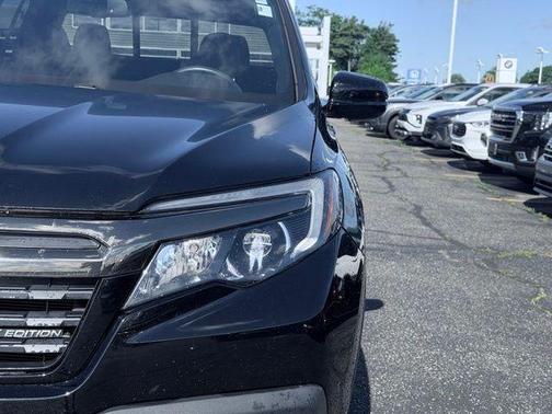 Crystal Black Pearl 2017 Honda Ridgeline Black Edition