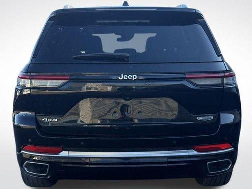 2023 Jeep Grand Cherokee Summit