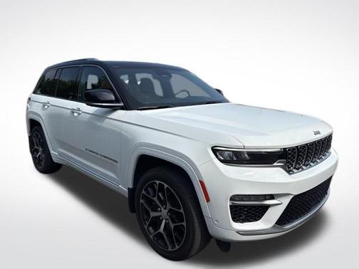 2022 Jeep Grand Cherokee Summit