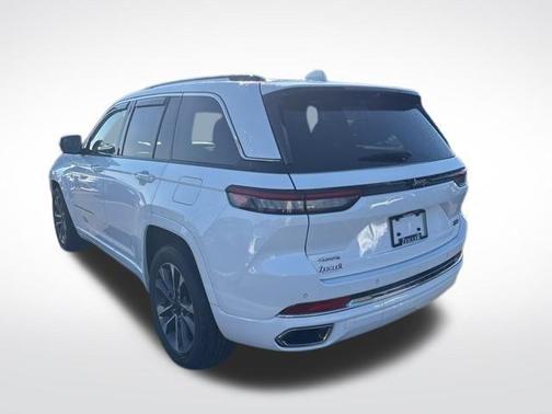 2022 Jeep Grand Cherokee Overland